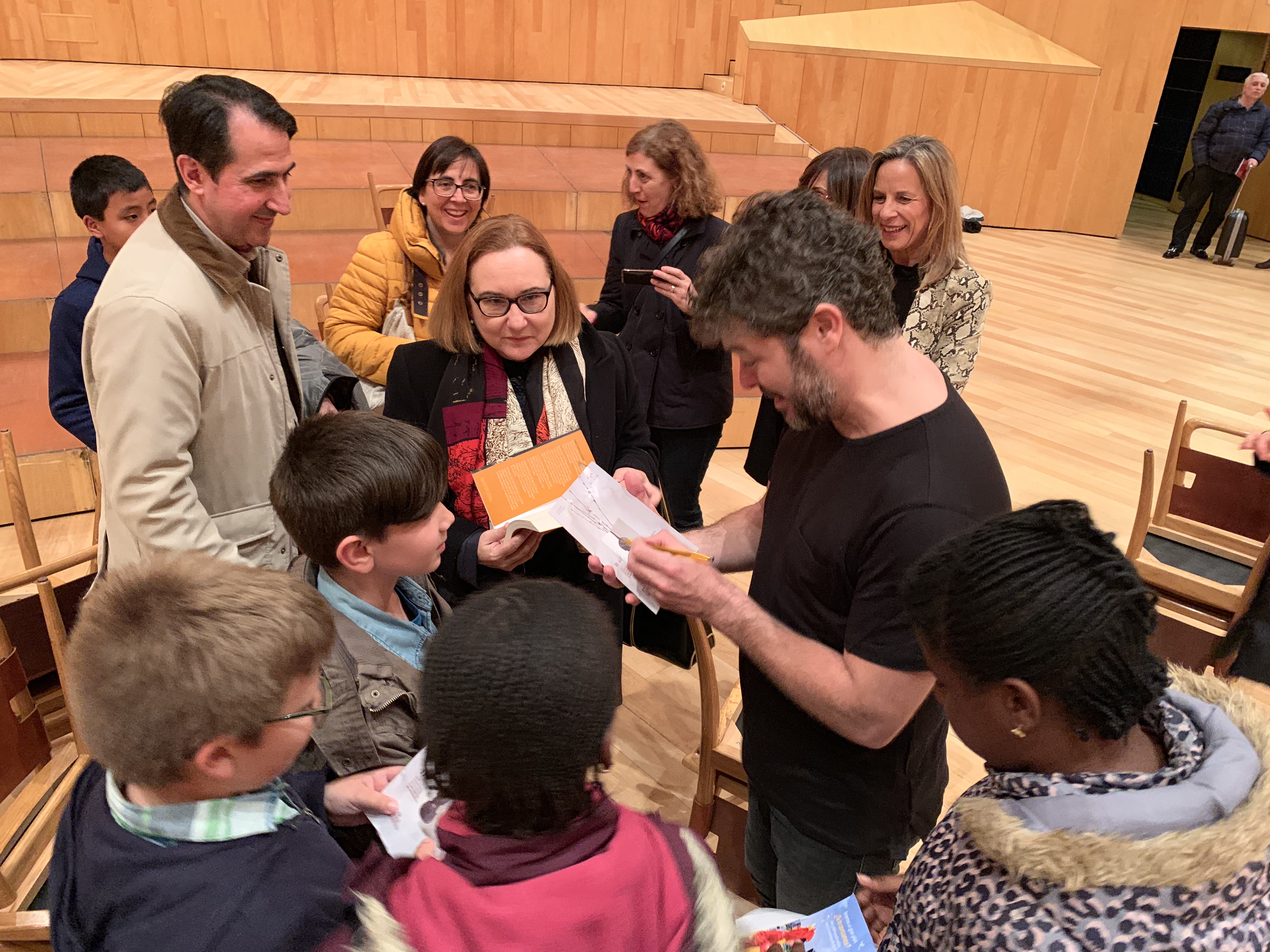 Niños del coro CEIP Joaquín Costa y del CEIP Ramiro Solans asisten al  concierto de la Mahler Chamber Orchestra, dirigido por Pablo Heras Casado –  Colegio Público Joaquín Costa